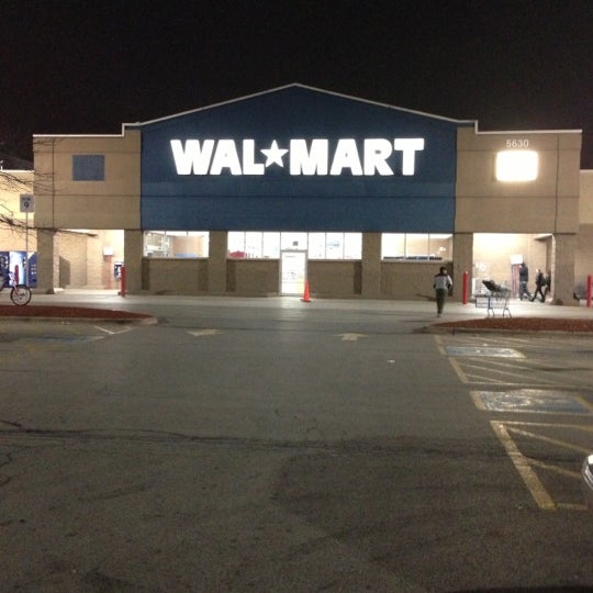 Walmart Big Box Store in Niles