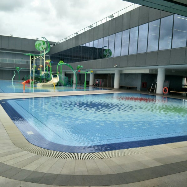 Tampines Swimming Complex - Pool in Tampines