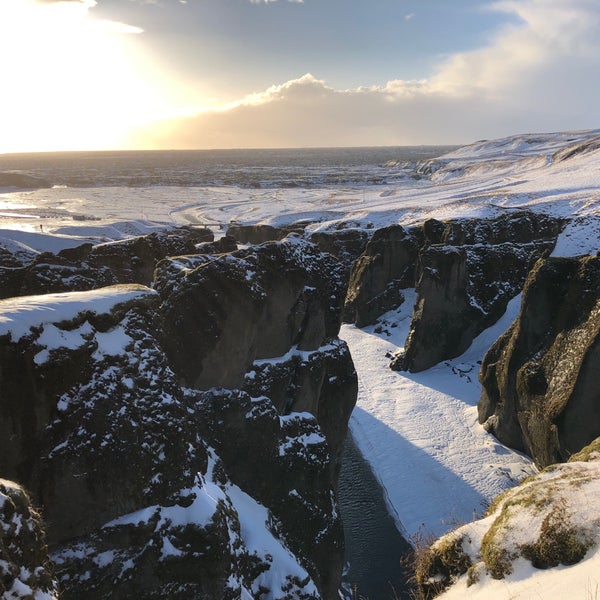 Fjaðrárgljúfur - Scenic Lookout