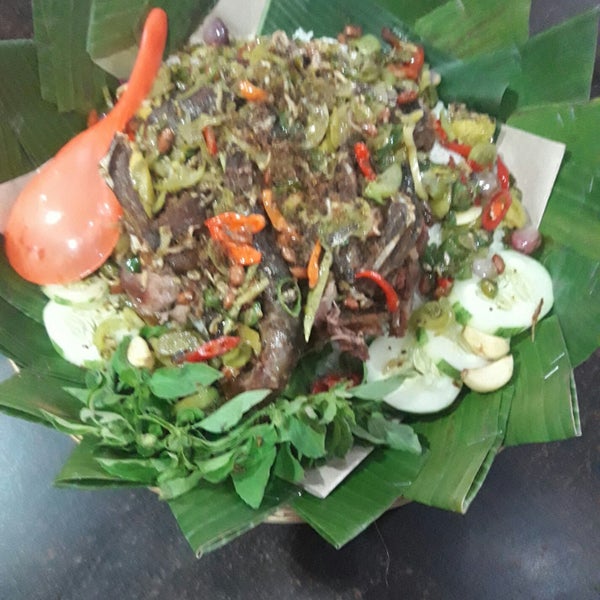 Bebek Goreng Harissa - Restoran Indonesia di Sidoarjo