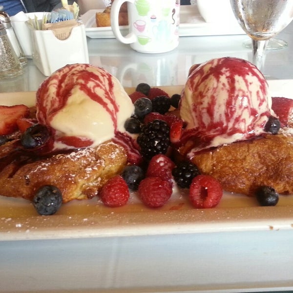26 Beach Cafe Venice Marina del Rey, CA
