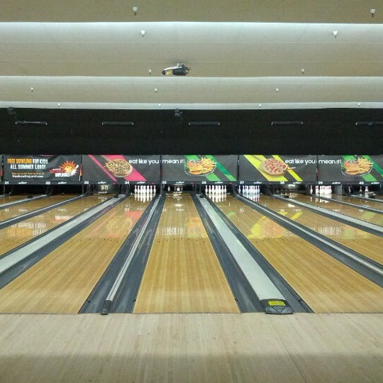 AMF Southshore Lanes Bowling Alley in South Shore