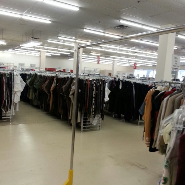 Salvation Army Thrift / Vintage Store in Florissant