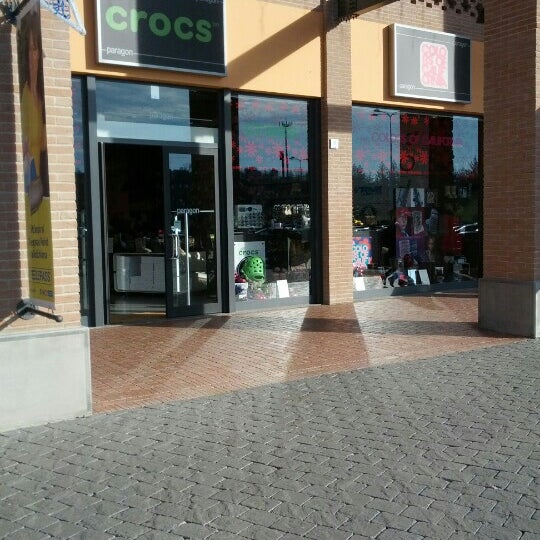 Foto di crocs valdichiana outlet - Negozio di calzature Foto di crocs valdichiana outlet - Negozio di calzature