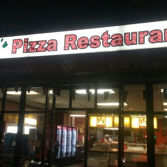 Rocco's Pizza Restaurant - Bedford Park - Bronx, Ny