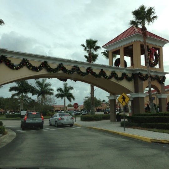 vero-beach-outlets-shopping-mall