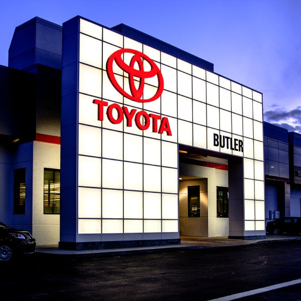 Butler Toyota Auto Dealership in Indianapolis