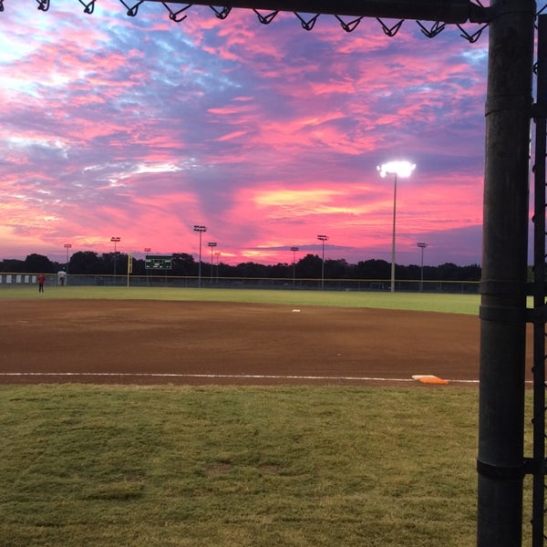 Kiest Park Southwest Dallas 3080 S Hampton Rd