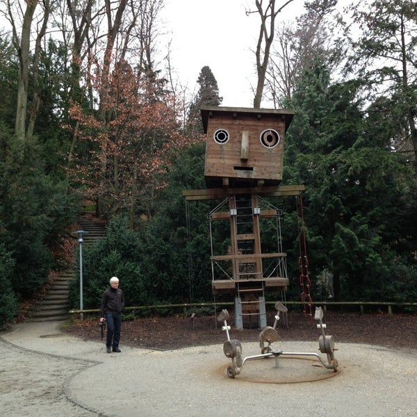 Where's Good? Holiday and vacation recommendations for Lausanne, Switzerland. What's good to see, when's good to go and how's best to get there.