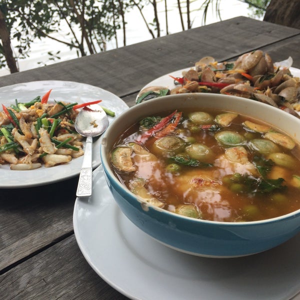 Where's Good? Holiday and vacation recommendations for Petchaburi, Thailand. What's good to see, when's good to go and how's best to get there.