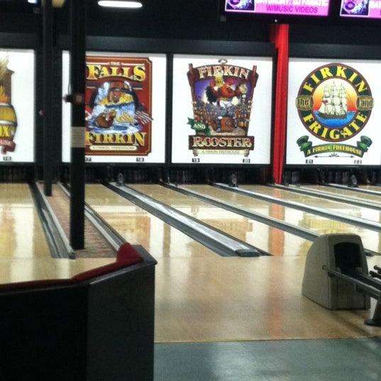 Firkin & Kegler Family Entertainment Center Bowling Alley in Orlando