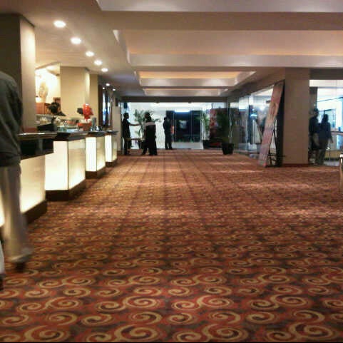 Photos At Mandala 21 Malang Plaza Lantai 3 Salah Satu Bioskop 21 Di Kota Malang Dengan Konsep Yang Baru Dan Nyaman