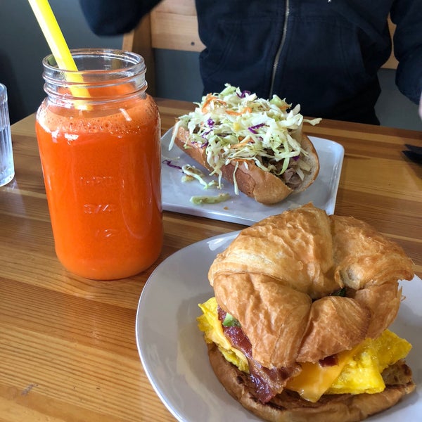 Cream And Sugar Cafe 5 tips from 108 visitors