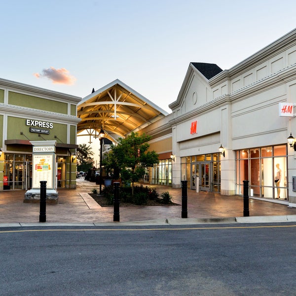 The Outlet Shoppes of the Bluegrass - Shopping Mall