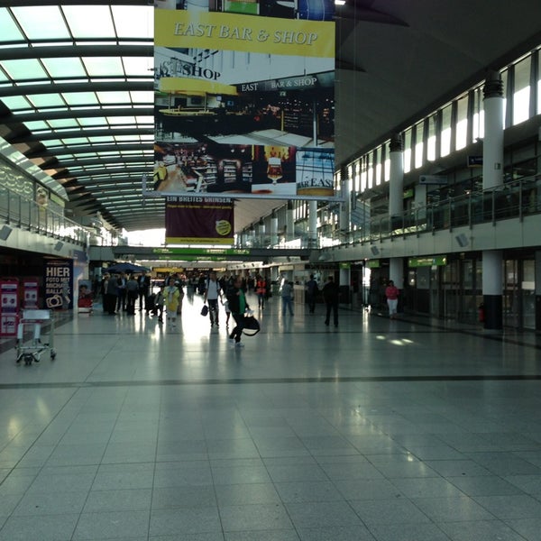 Dortmund Airport 21 (DTM) - Flughafen - Flughafenring 2