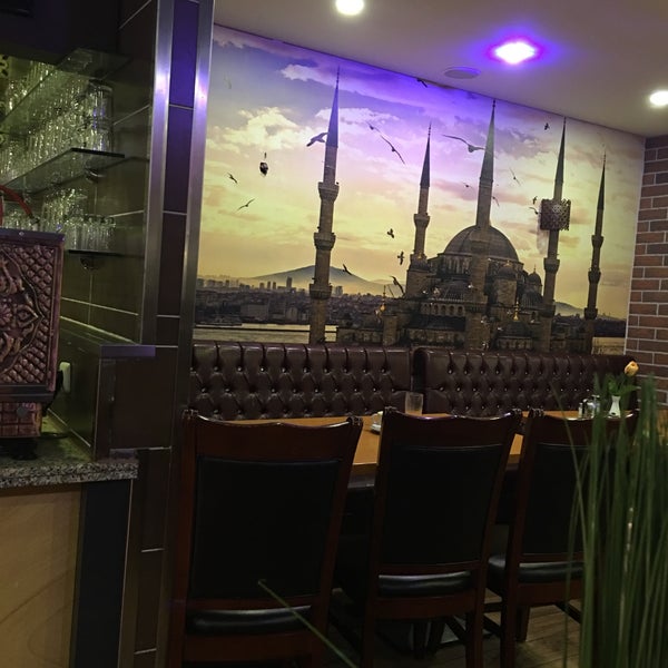restaurant p l