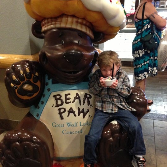 Bear Paw Sweets & Eats at Great Wolf Lodge - Dessert Shop in Concord Mills