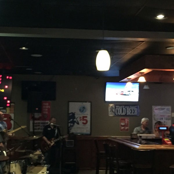 Photos at Quincy's Bar & Grille Quince Orchard 19 tips from 709