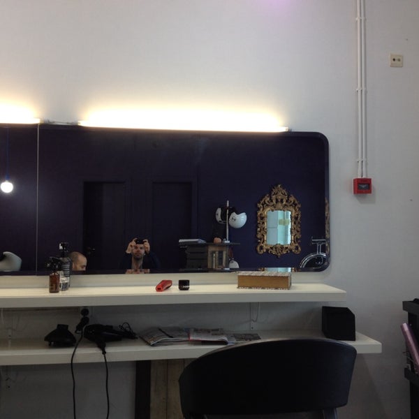 HI! Hair Identity Salon / in Porto