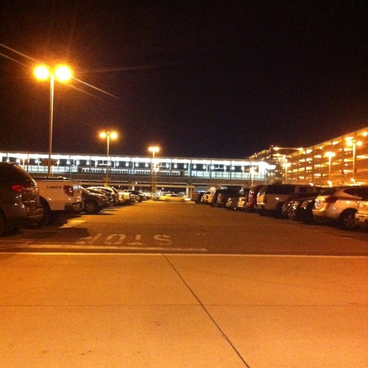 phoenix sky harbor economy parking