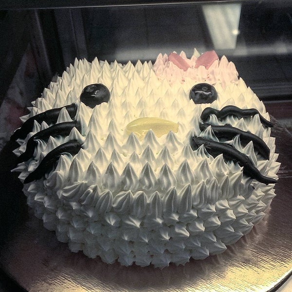 Hong Kong Island Bakery 香島西餅 Bakery in Kensington Market