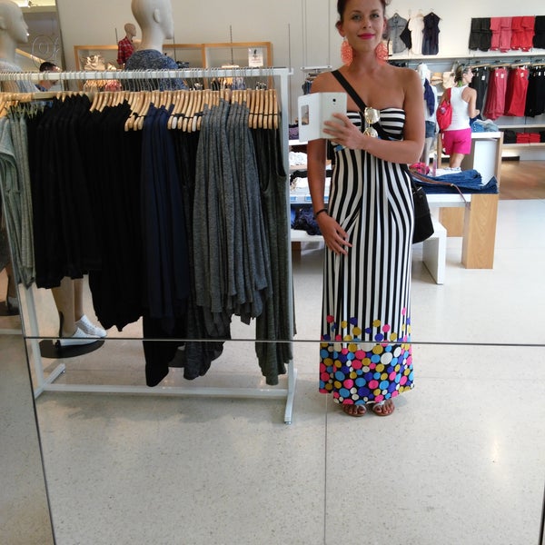 Gap Clothing Store in Miami Beach