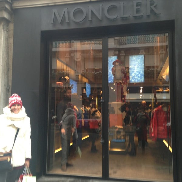 moncler 75008 moncler 75008