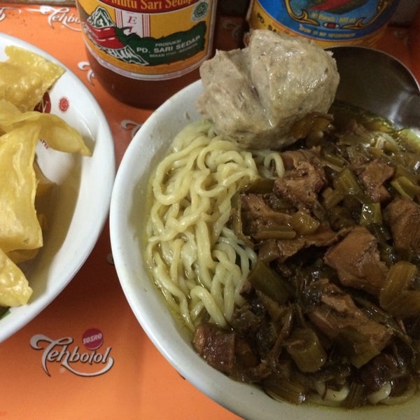 Hasil gambar untuk gambar makanan Mie Ayam Mang Memed
