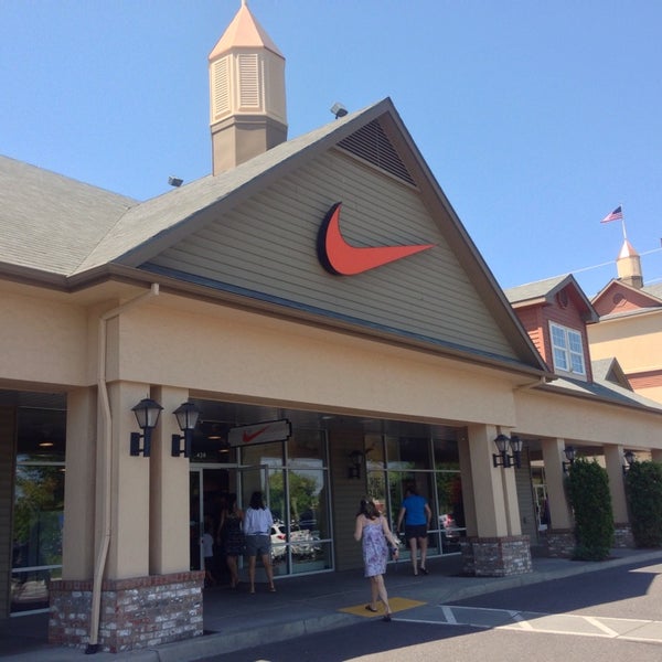 Nike Factory Outlet - 2 tips from 478 visitors