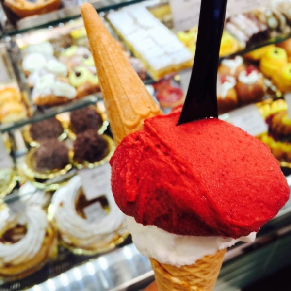 Where's Good? Holiday and vacation recommendations for Naples, Italy. What's good to see, when's good to go and how's best to get there.