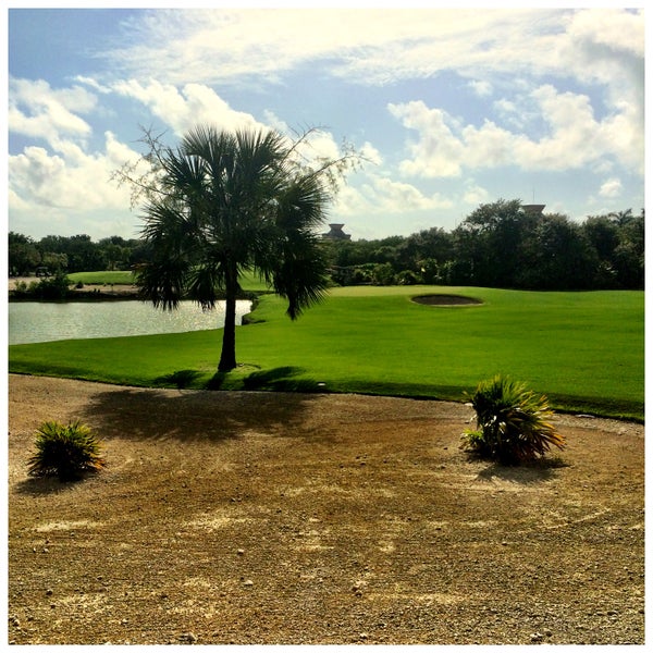 El Manglar Golf Course 10 tips