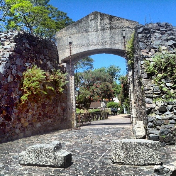 Where's Good? Holiday and vacation recommendations for Colonia del Sacramento, Uruguay. What's good to see, when's good to go and how's best to get there.