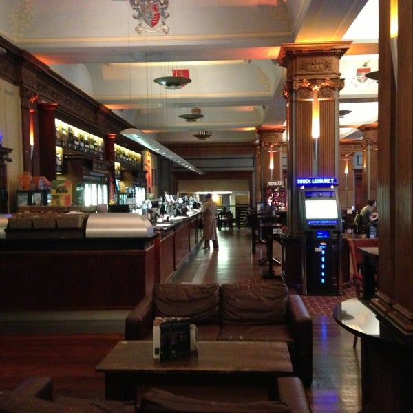 The Metropolitan Bar (Wetherspoon) Pub