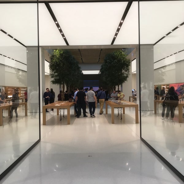 Apple Mall of the Emirates - Al Barsha - 69 tips de 3711 visitantes