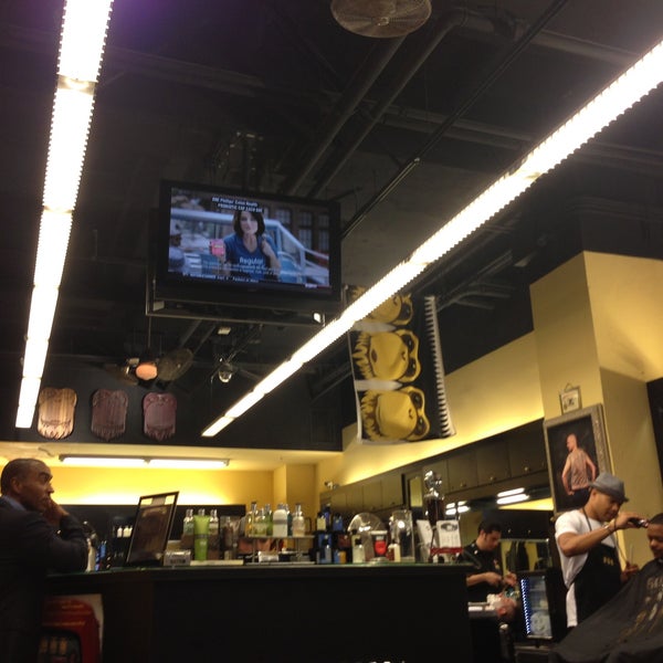 Bolt Barbers Salon / in Los Angeles