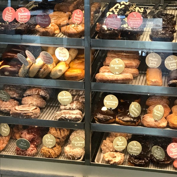 Stan's Donuts & Coffee Lake View East 25 tips from 1304 visitors