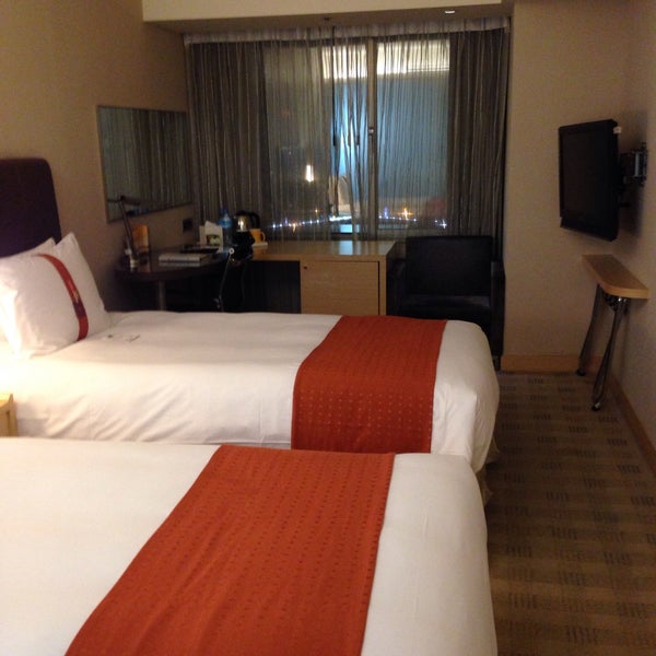 Holiday Inn Express Hotel