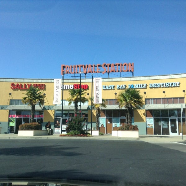fruitvale station shopping center