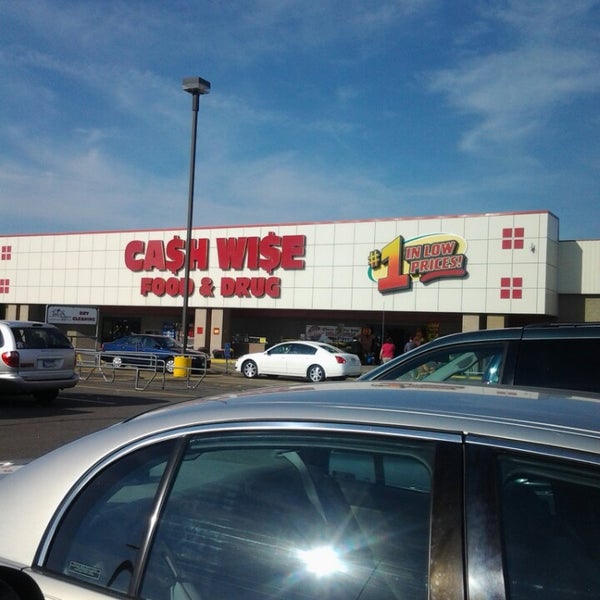 Cash Wise Foods Grocery Store in Waite Park