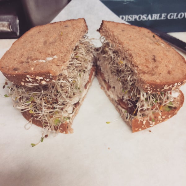 Baggin's Gourmet Sandwiches Restaurant in Albuquerque