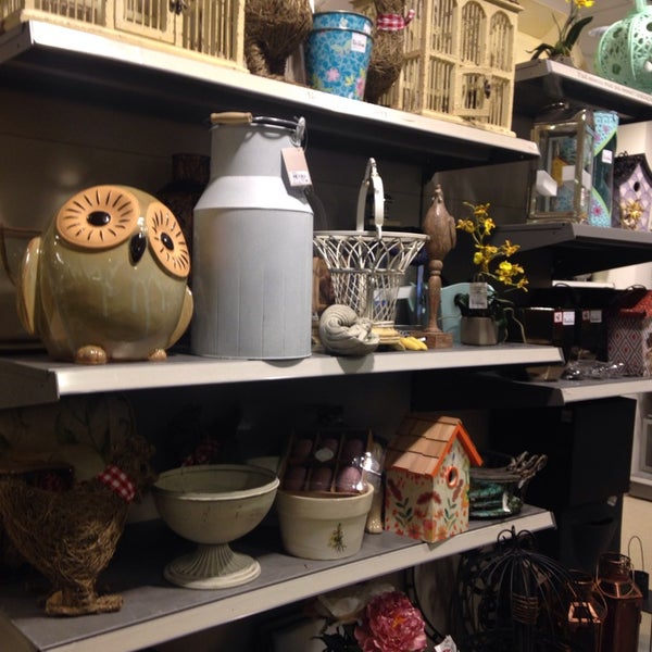 HomeSense Furniture / Home Store in London