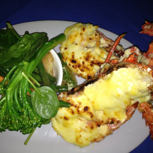 Paragon Express Dining Seafood Restaurant in Burleigh Heads