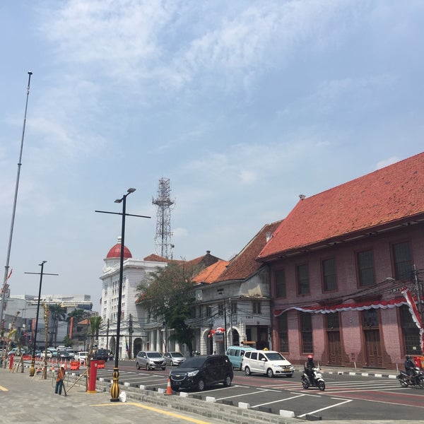  Toko  Merah Bangunan Cagar Budaya Tambora Jakarta 