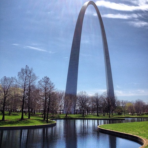 Gateway Arch - Monument / Landmark in St Louis