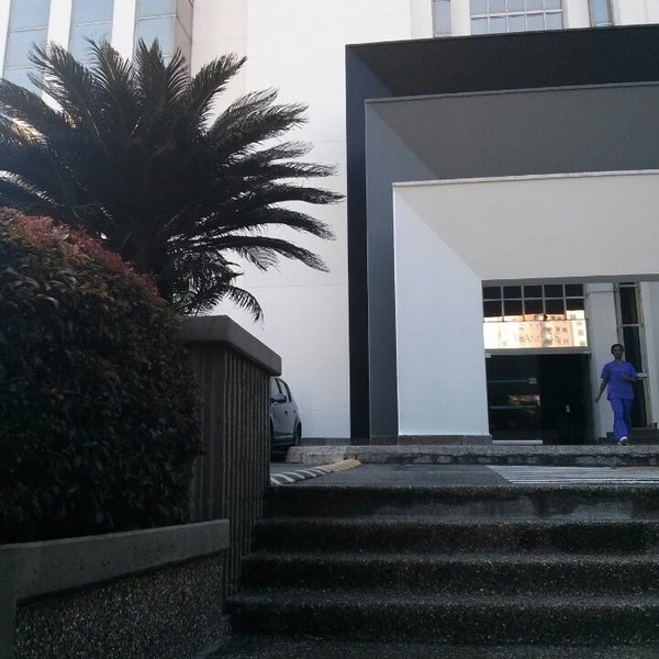 Edificio DHL El Poblado Cra 43A No 16A Sur 38