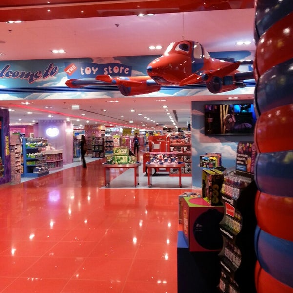 The Toy Store (محل الألعاب) وسط مدينة دبي The Dubai Mall