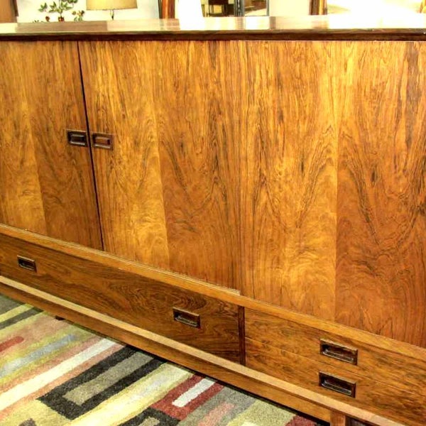 Uptown Modern Furniture / Home Store in Austin