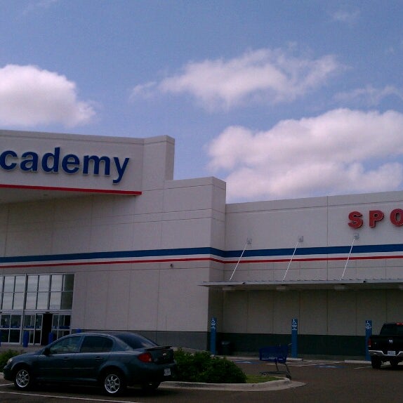 Academy sports and outdoors laredo tx At Academy Sports + Outdoors, we make it easier for everyone to enjoy more sports and outdoors. At each of our + locations, we carry a wide range of quality hunting, fishing and camping equipment, patio sets and barbecue grills, along with sports and recreation products, at everyday low prices.2/10(1).