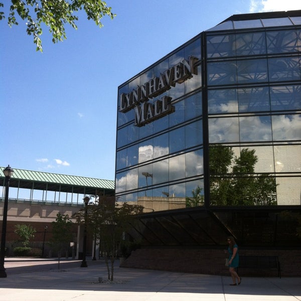 shoe store lynnhaven mall