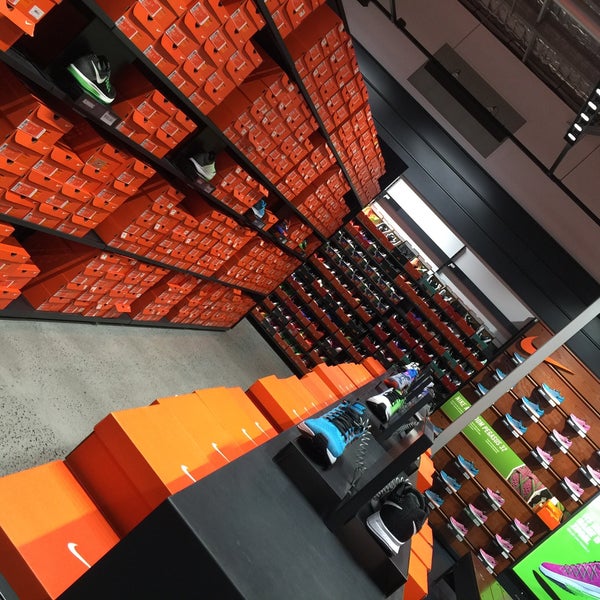 nike outlet store harbour town